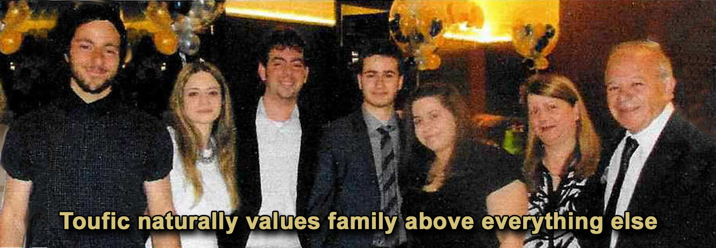 721_toufic-laba-sarkis-family_4J